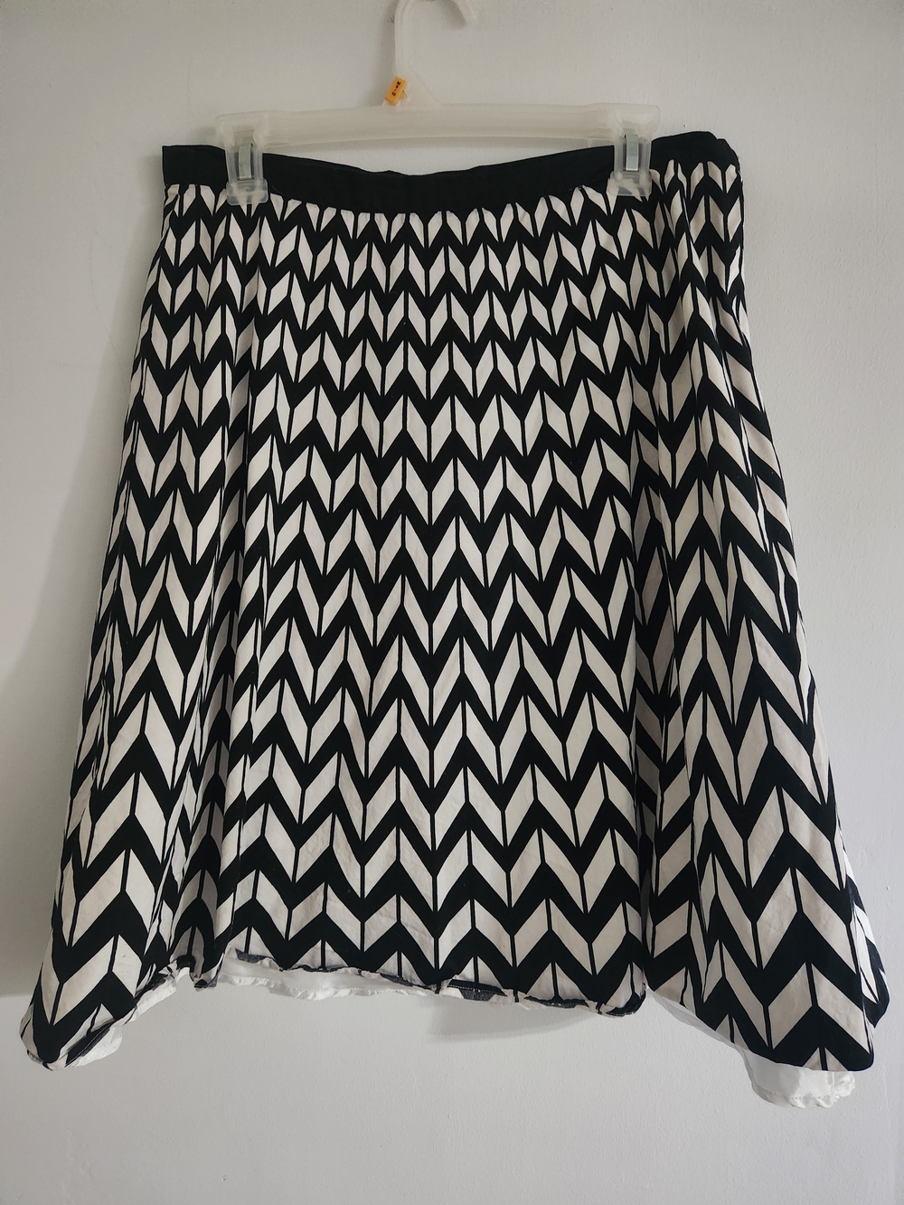 Worthington Black and White Chevron Circle Skirt